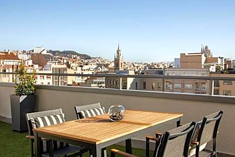 Grand Terrace, Guest room, 1 King, Sagrada Familia view, Limited view, High floor, Terrace