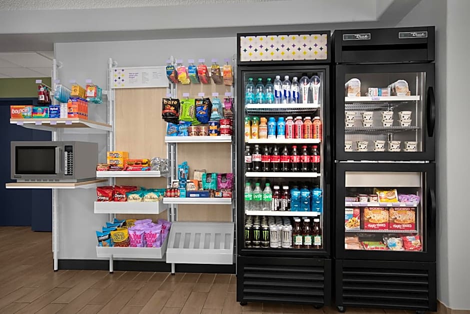 Spark by Hilton Lakewood Denver Southwest