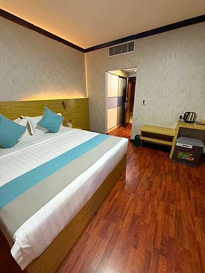 Photo 1 of 7 of Junior Suite