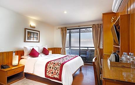 Deluxe Premium Room with Mountain View, 10% Discount on Food