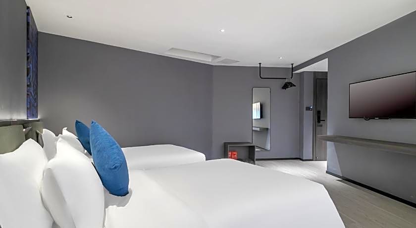 Insail Hotels (Guangyuanxincun Jingtai Pedestrian Street Guangzhou)