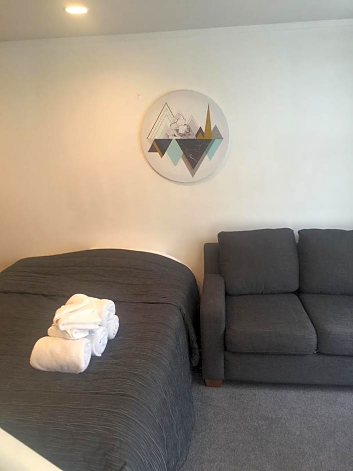 Baden Lodge Motel - PRIVATE SPA Bath