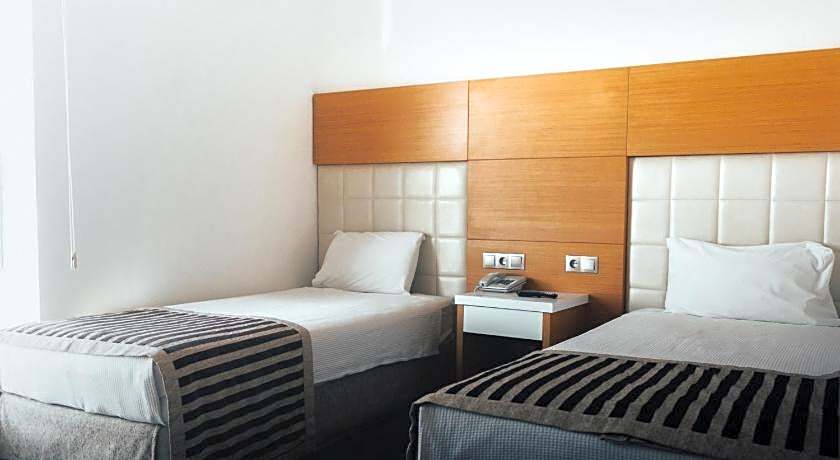 Nüzhet Otel
