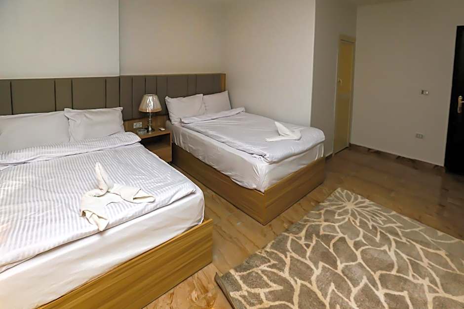 Pyramids Express View Hotel