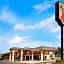 Super 8 by Wyndham Shawnee