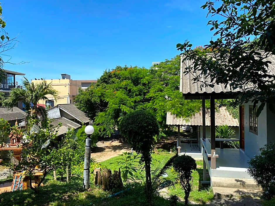 PHUPHA Bungalow Haad Rin