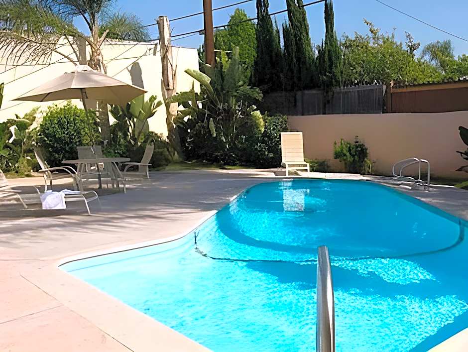 Regency Inn & Suites Downey