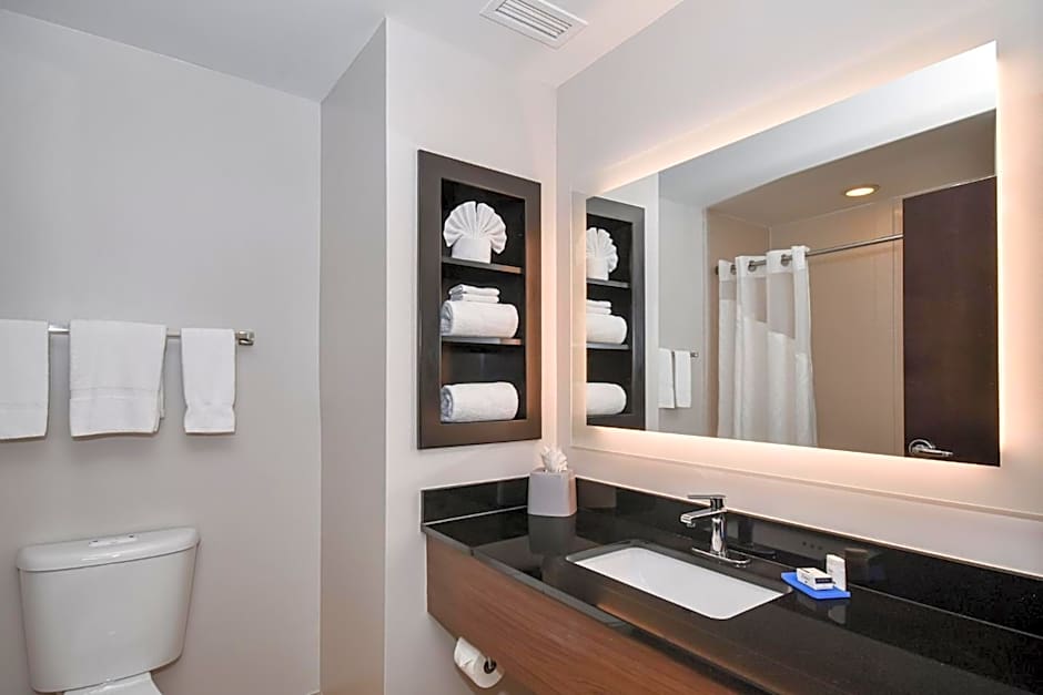 Holiday Inn Express Hotel & Suites Charlotte Southeast - Matthew By IHG