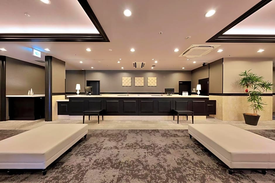 Minamisenri Crystal Hotel
