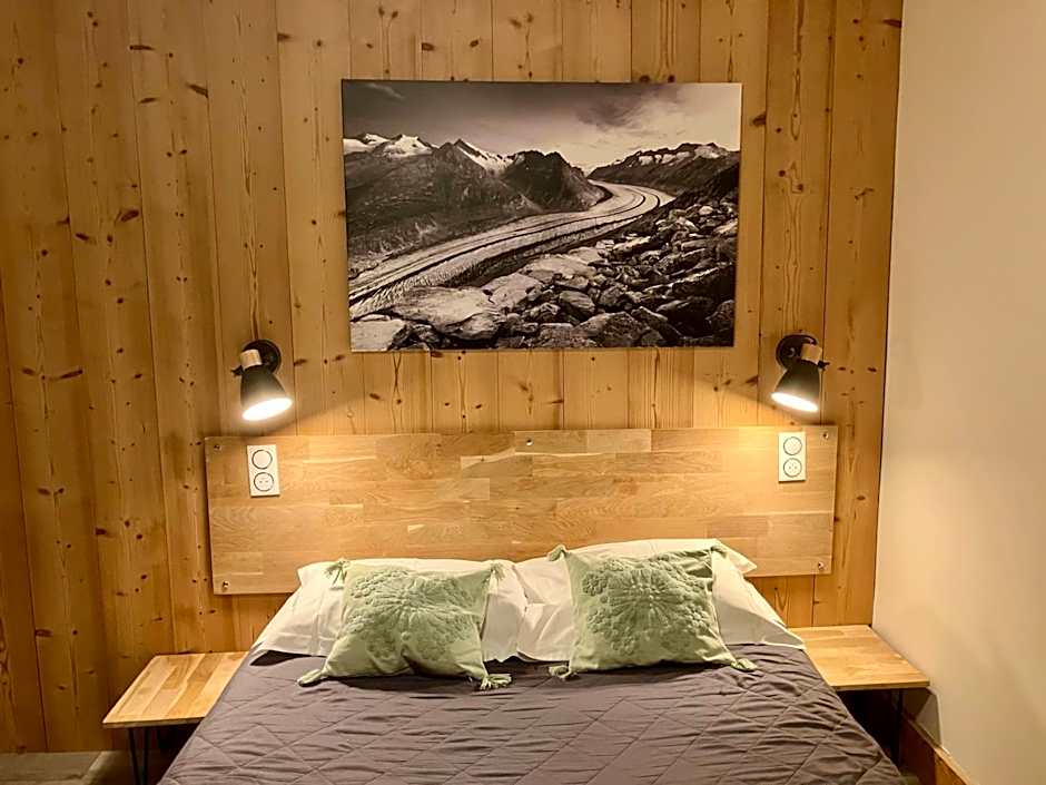 Hotel La Chaumière à 100 m du télécabine et de la gare