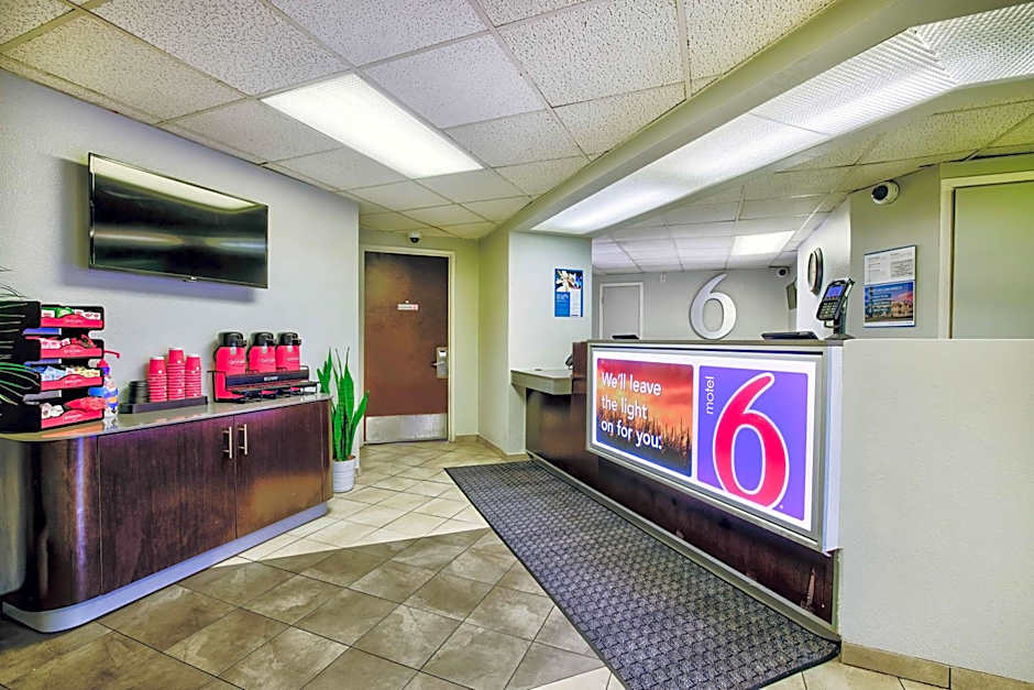 Motel 6-Duluth, MN