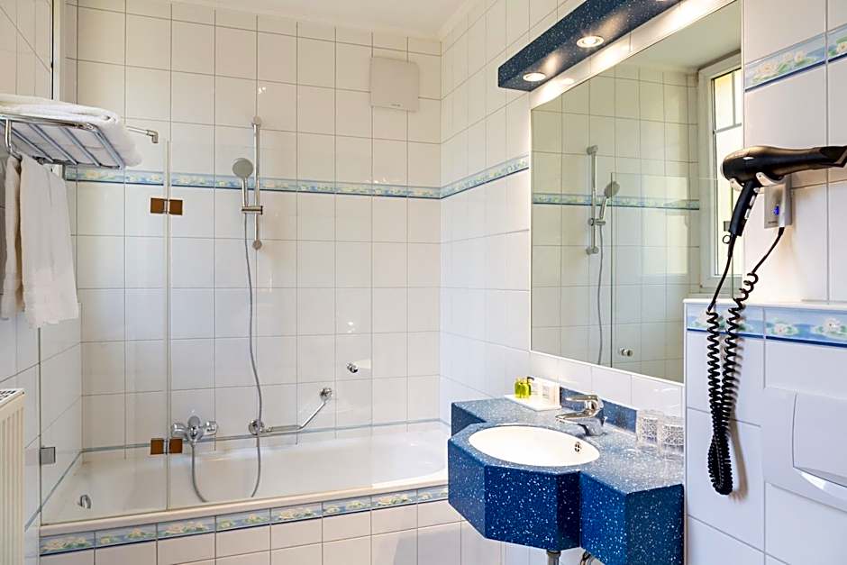 Hotel Perrin - former Carlton