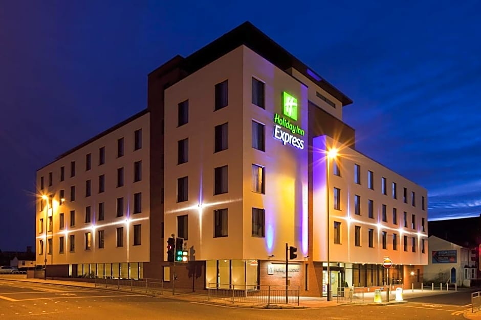 Holiday Inn Express Cheltenham Town Centre By IHG