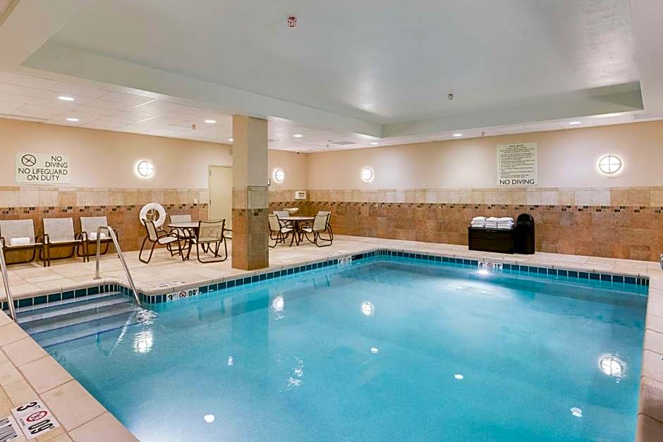 Hilton Garden Inn Milwaukee Airport