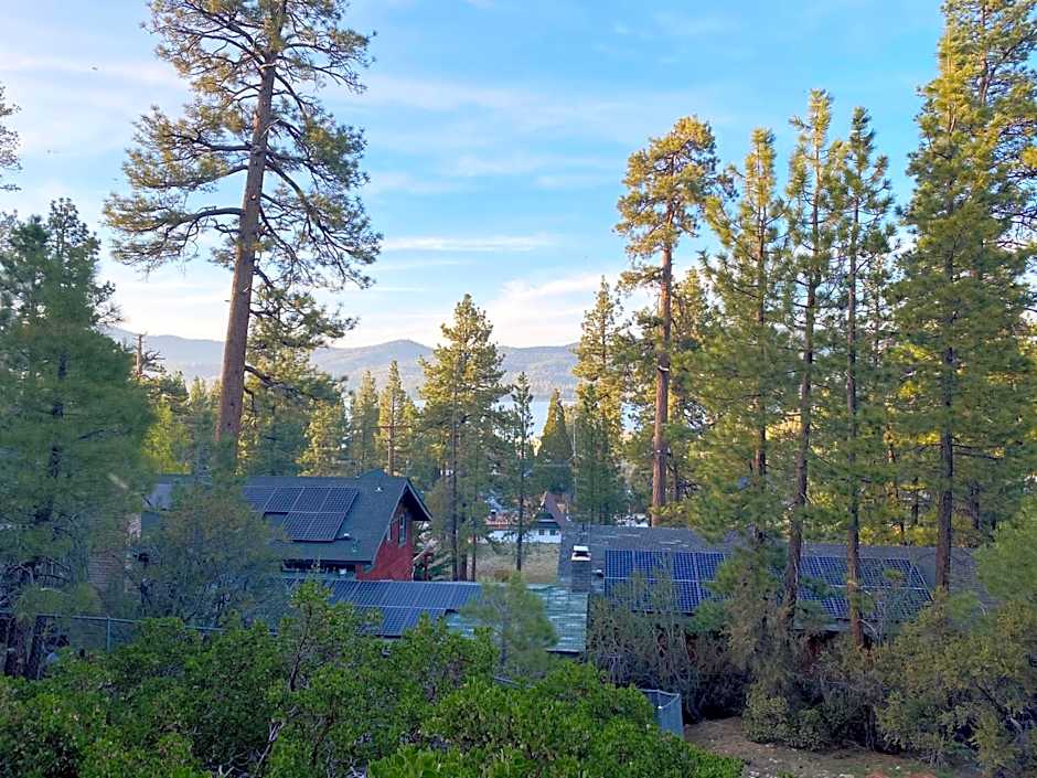 ITH Big Bear Lake Hostel & Retreat Center