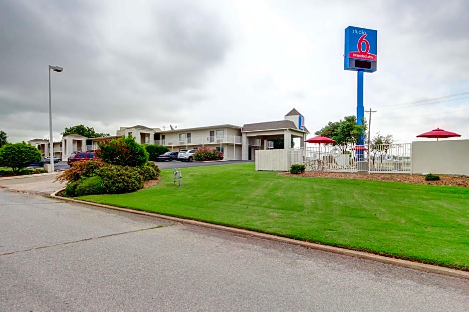 Studio 6 Midwest City, Ok - Oklahoma City