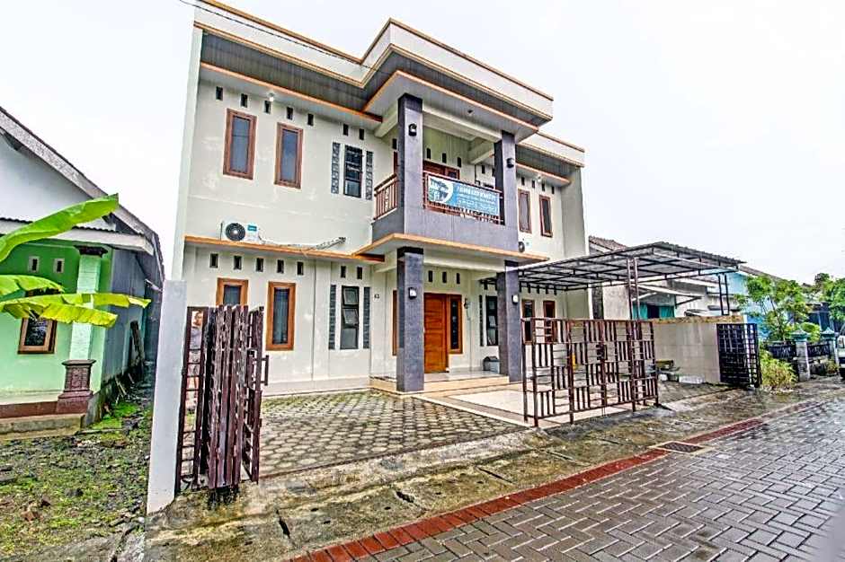 OYO 92071 Yusman Homestay Syariah