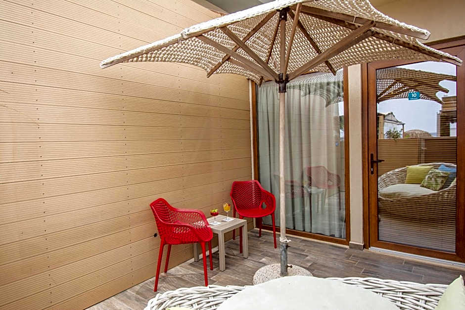 Yianna Caravel "by Checkin"