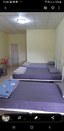 Pakchong hostel & wildlife tour