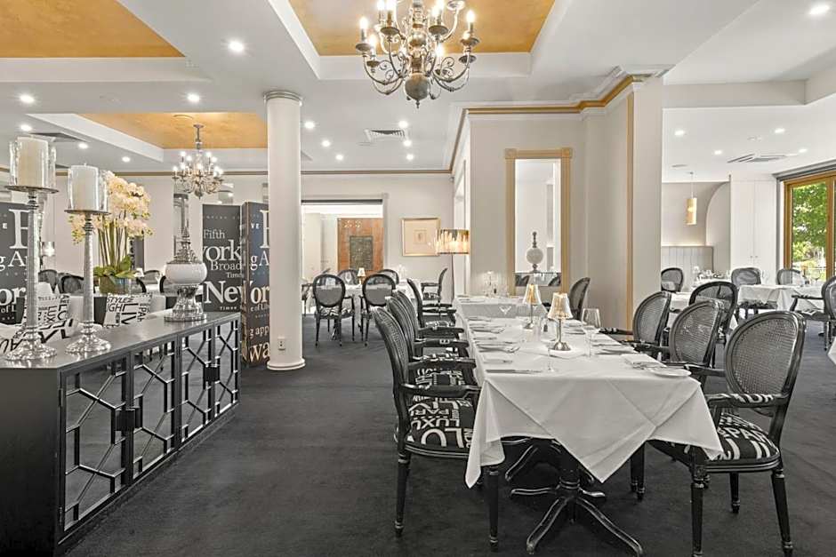 The Carrington Hotel