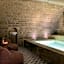 Le Petit Beaumarchais Hotel & Spa