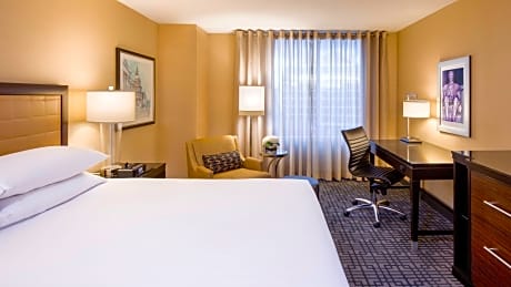 Queen Room with Two Queen Beds and Regency Club Access