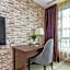 Youyou international apartment (Guangzhou Haizhu Plaza subway station private finance store)