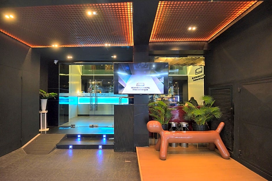 De Lux Bangkok Hotel 