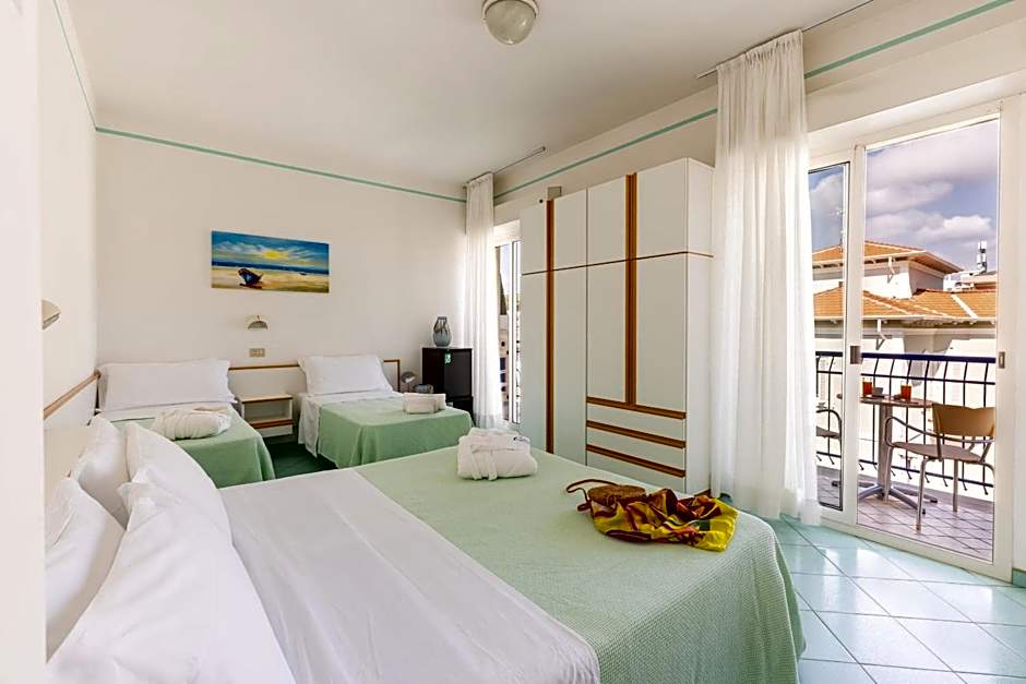 Hotel Caprice B&B - in centro a Riccione