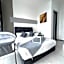 Georgetown Urban Family & Baby-Friendly Home with Skypool Seaview
