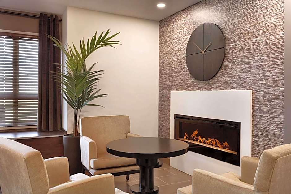 Microtel Inn & Suites By Wyndham Estevan