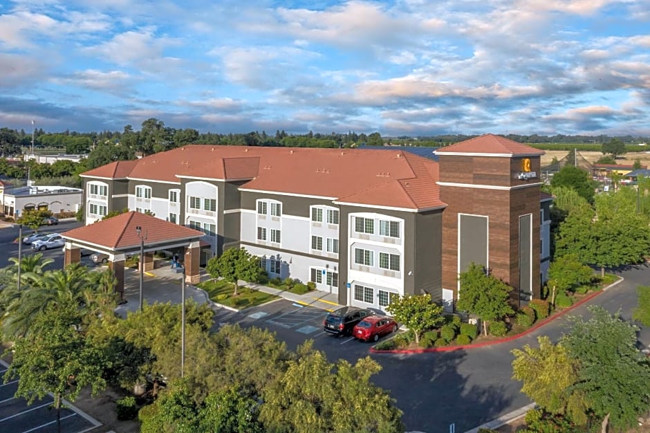 La Quinta Inn & Suites by Wyndham Visalia/Sequoia Gateway