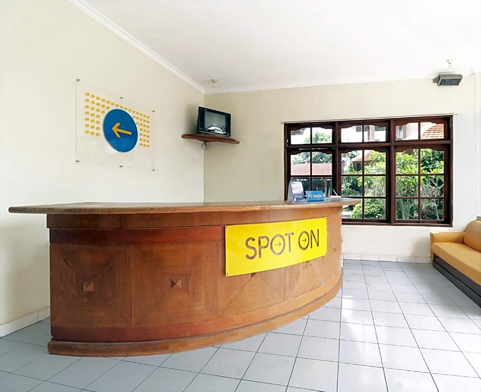 SPOT ON 2426 Hotel Aget Jaya Ii