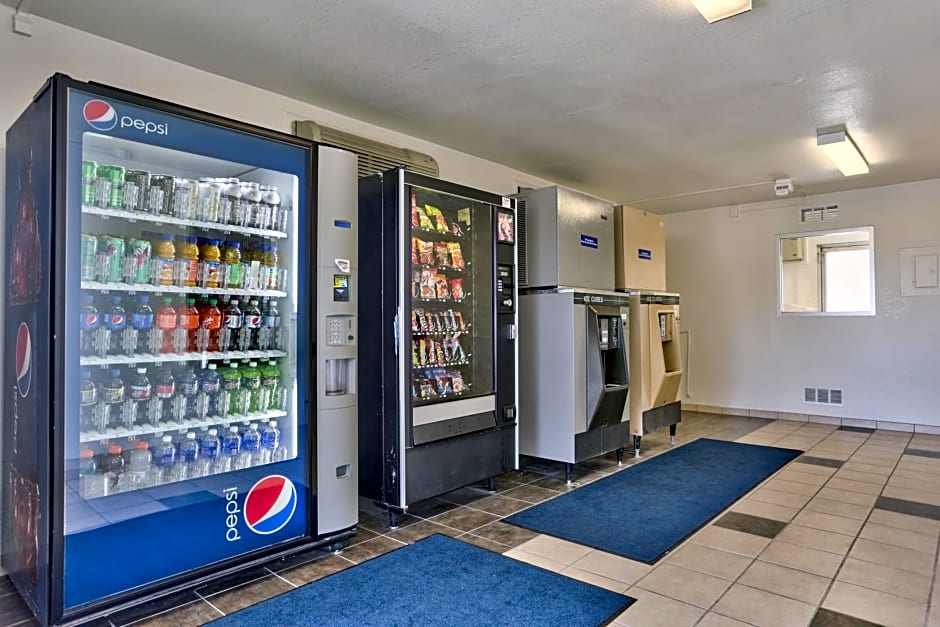 Motel 6-Flagstaff, AZ - Butler