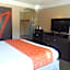 Howard Johnson by Wyndham Historic Lake Charles