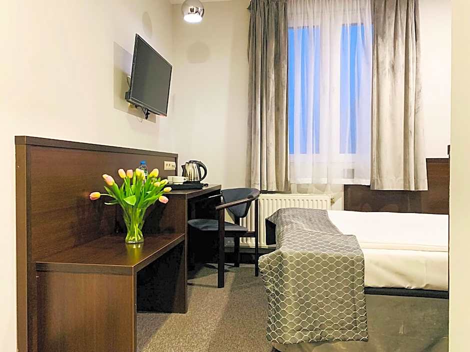 Hotel Fero Express POKOJE KLIMATYZOWANE AC