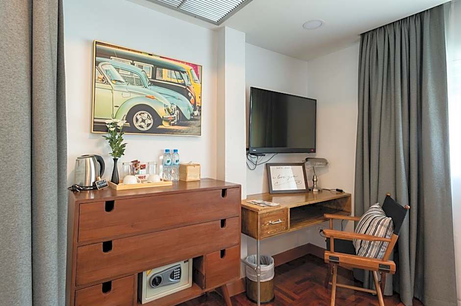 Maneeya Park Residence