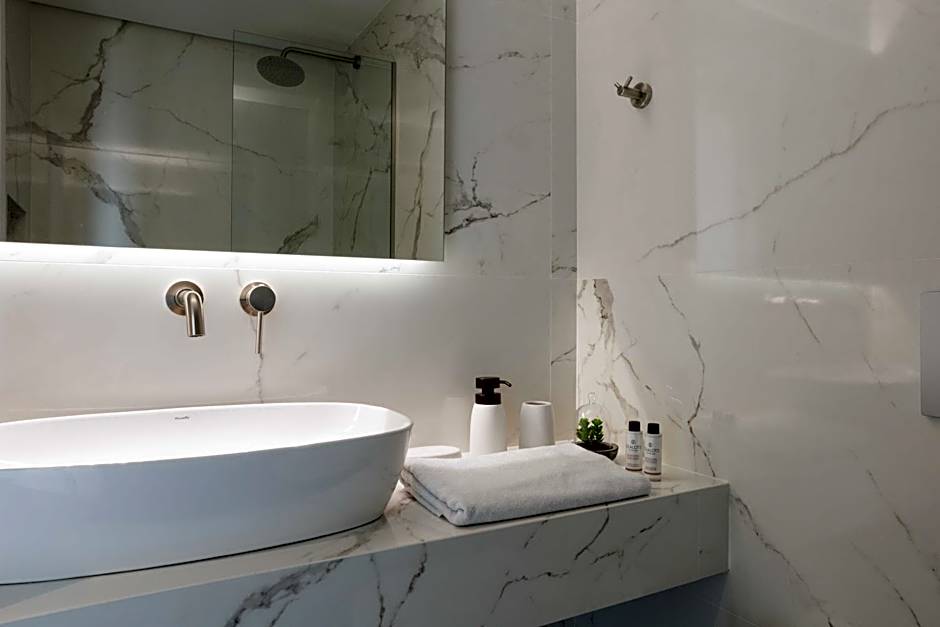 Sunshine Suite by Athens Riviera Suites