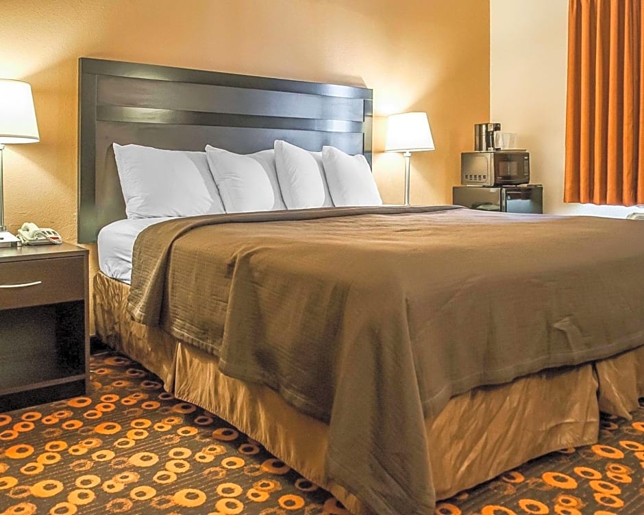 Econo Lodge Inn & Suites Santa Fe