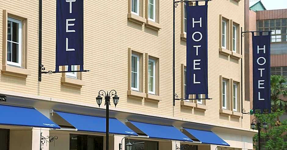 Forward Hotel