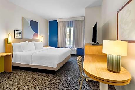 1 King Bed