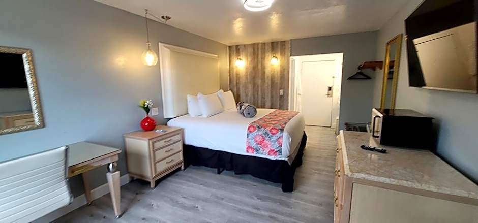 Dragonfly Inn & Suites