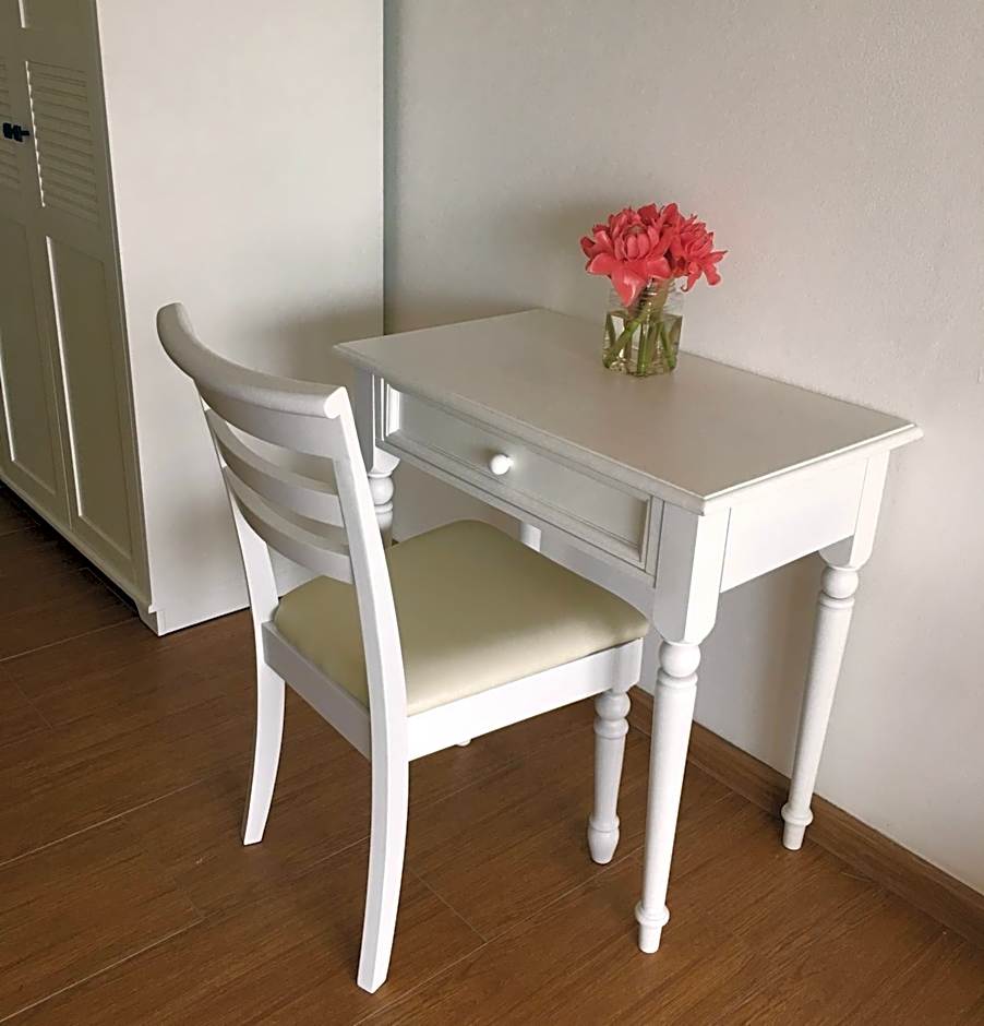 Baan Klang Condo Hotel Hua Hin