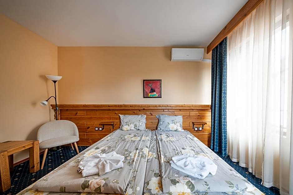 Kap House Family Hotel