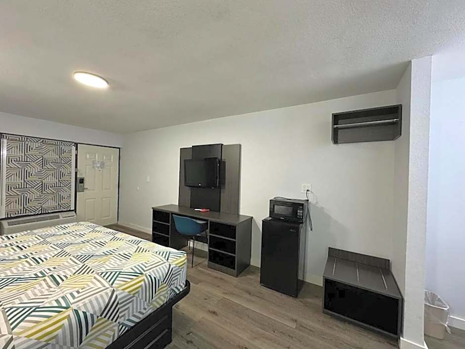 Motel 6 Greenwood, MS
