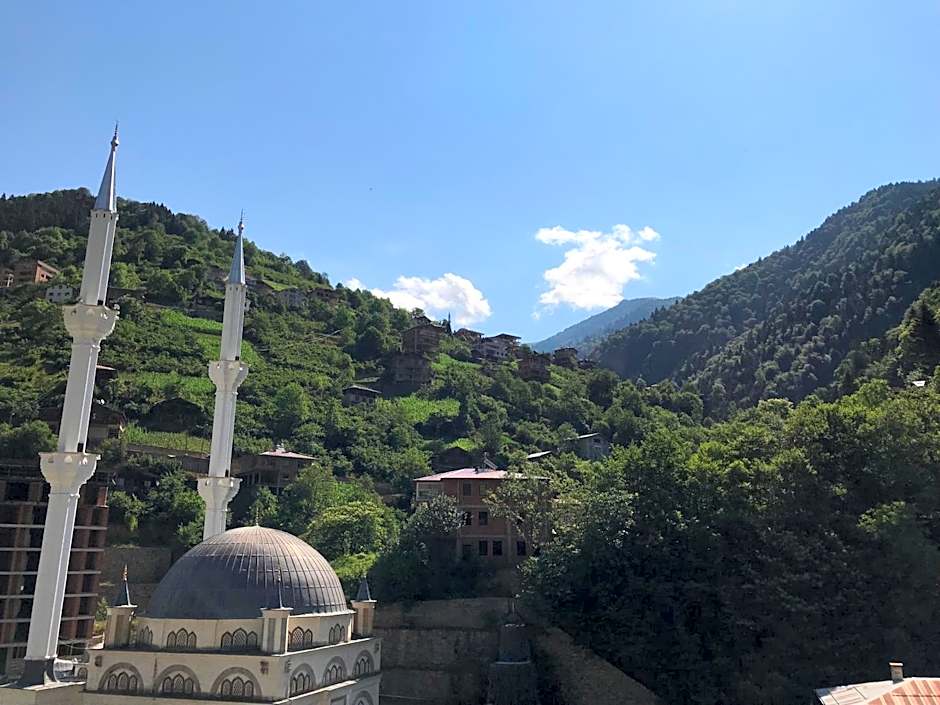 MAVİ KÖŞK UZUNGÖL