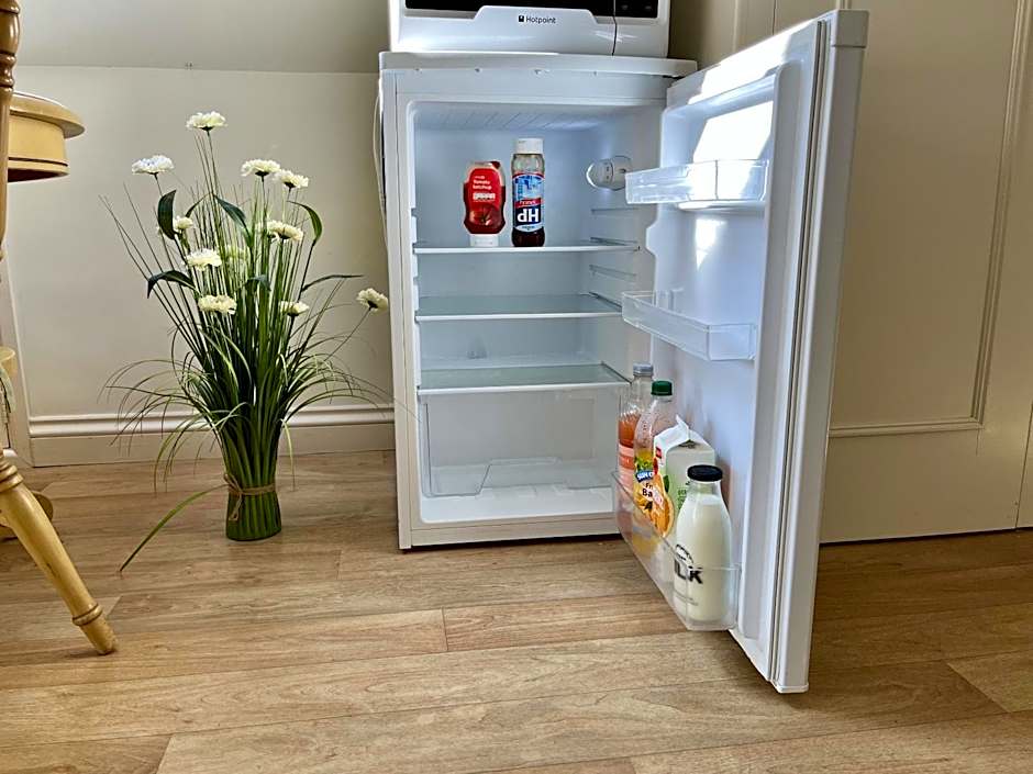 Priors Oak - A Cosy Studio with Countryside Views in Dorset