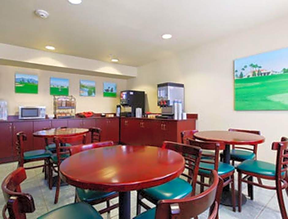 Microtel Inn & Suites by Wyndham Wellton