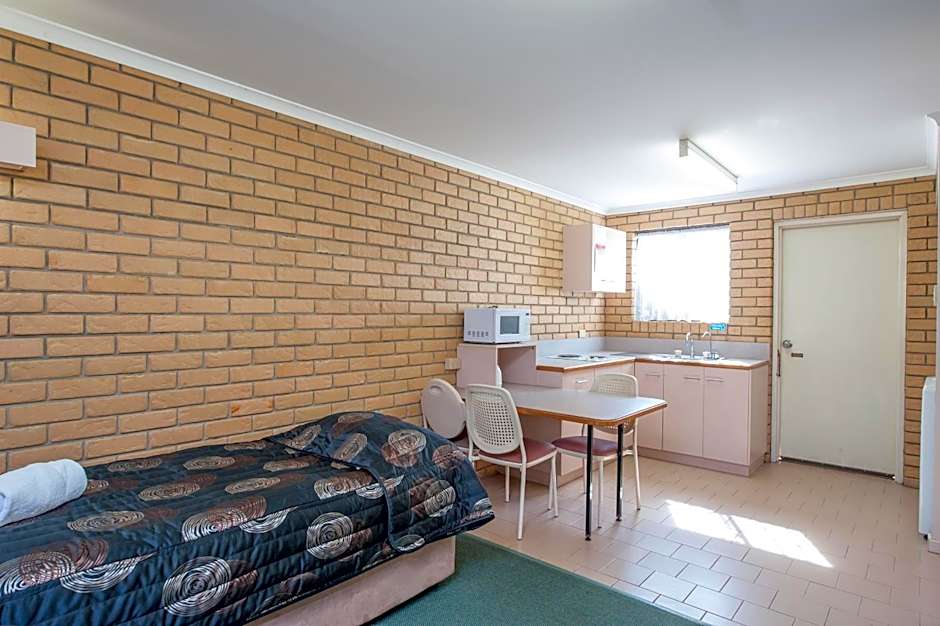 Jacaranda Place Motor Inn