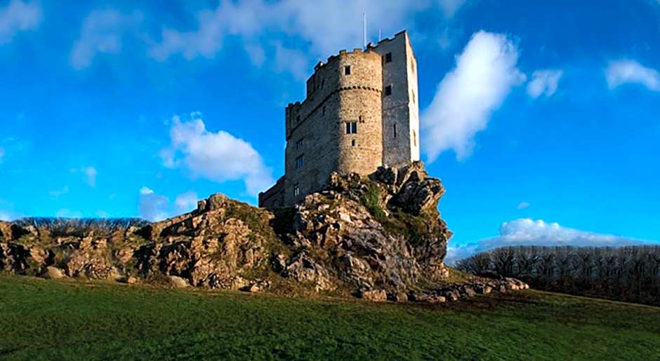 Roch Castle